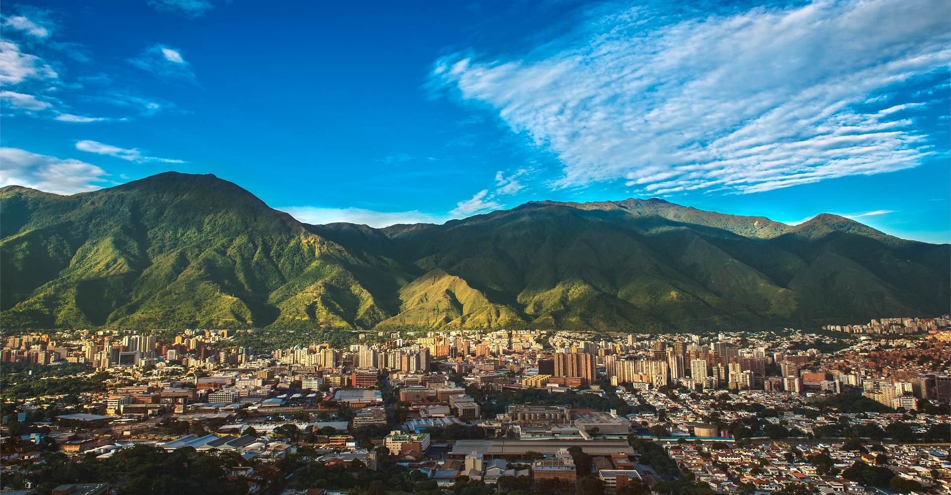 beautiful-Caracas-travelwideuk, About-Travel-Wide-Uk